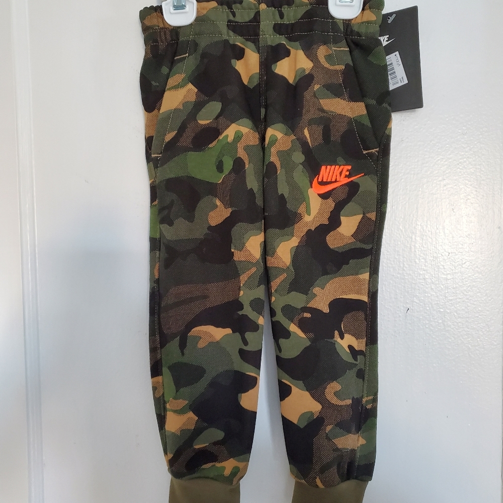 Boys Nike sweatpants